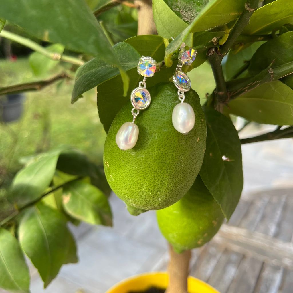 Boucles d'oreilles Lys artisanales en argent, cristal Swarovski et perles d'eau douce