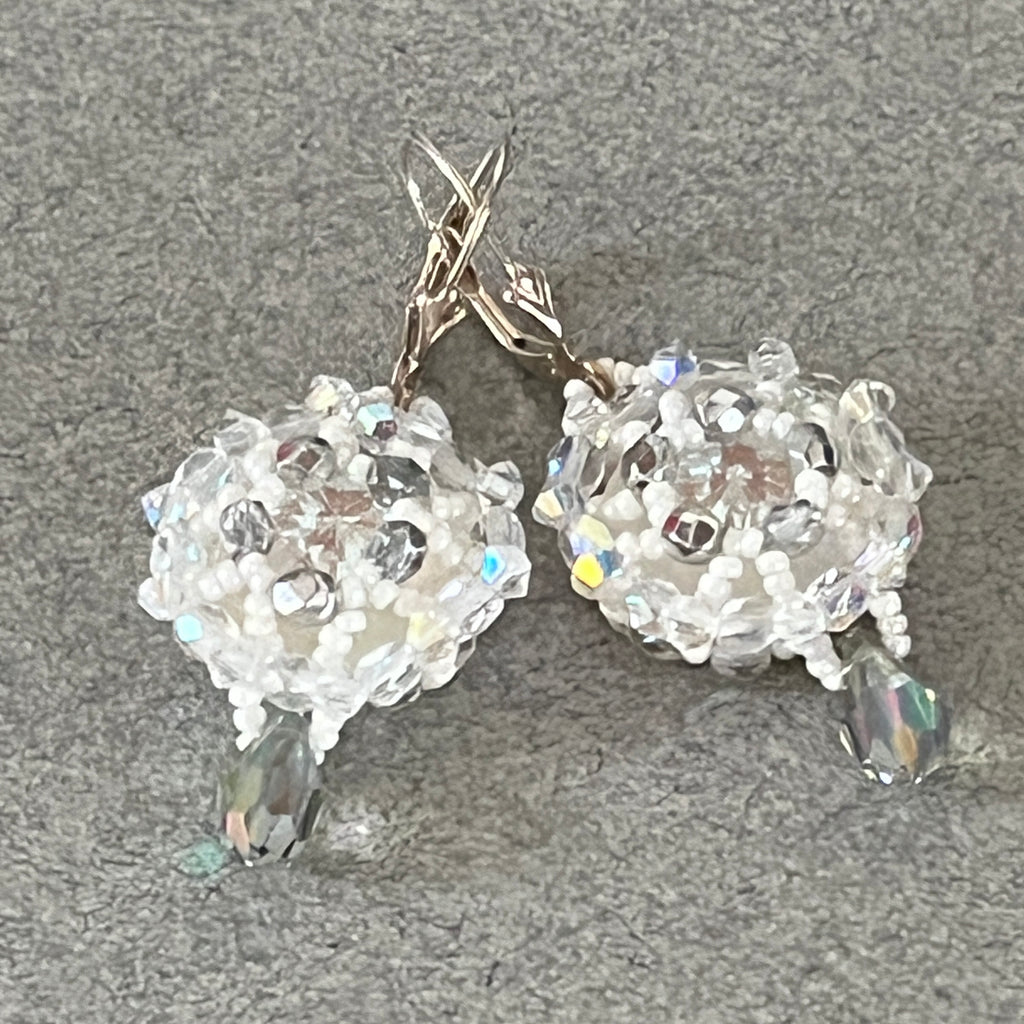 Boucles d'oreilles Anémone artisanales dormeuses en argent, perles Miyuki et perles de Bohème et cristal Swarovski