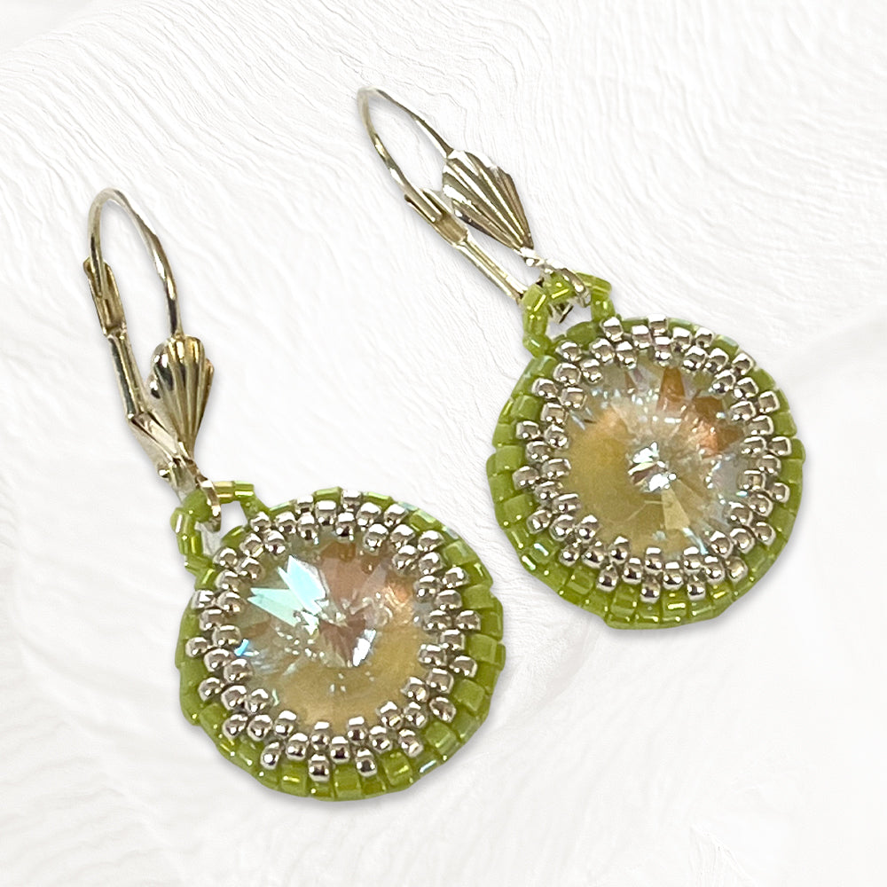 Boucles d'oreilles Cœur de Marie artisanales en perles Miyuki et cabochon Swarovski 1,4cm,